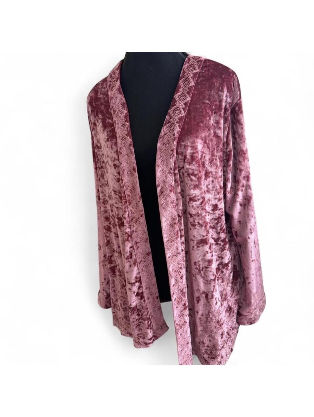 Pink velvet women’s longsleeve cardigan